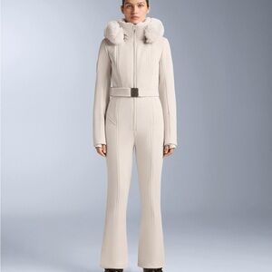 OYSHO Women's Ski Snowboard Jacket with Fur Accents
